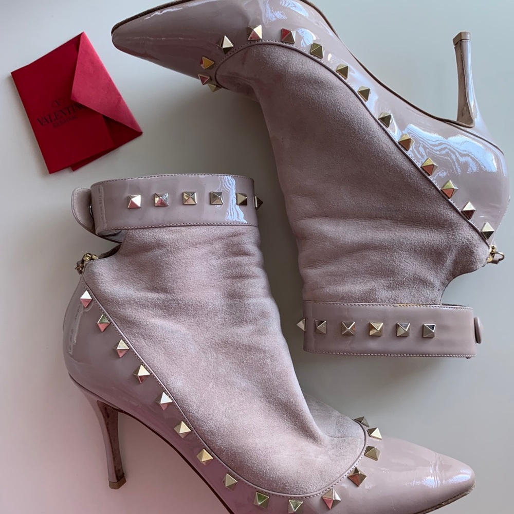 Valentino Garavani Studded Heeled Boots in Light Pink